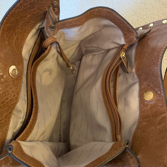 NWOT Michael Kors Newbury Studded Leather Tote - Picture 5 of 8